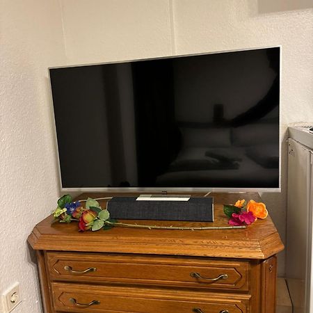 Moebliertes Zimmer Mit Tv, Internet & Kompletter Ausstattung In Bonn-Mehlem Buitenkant foto