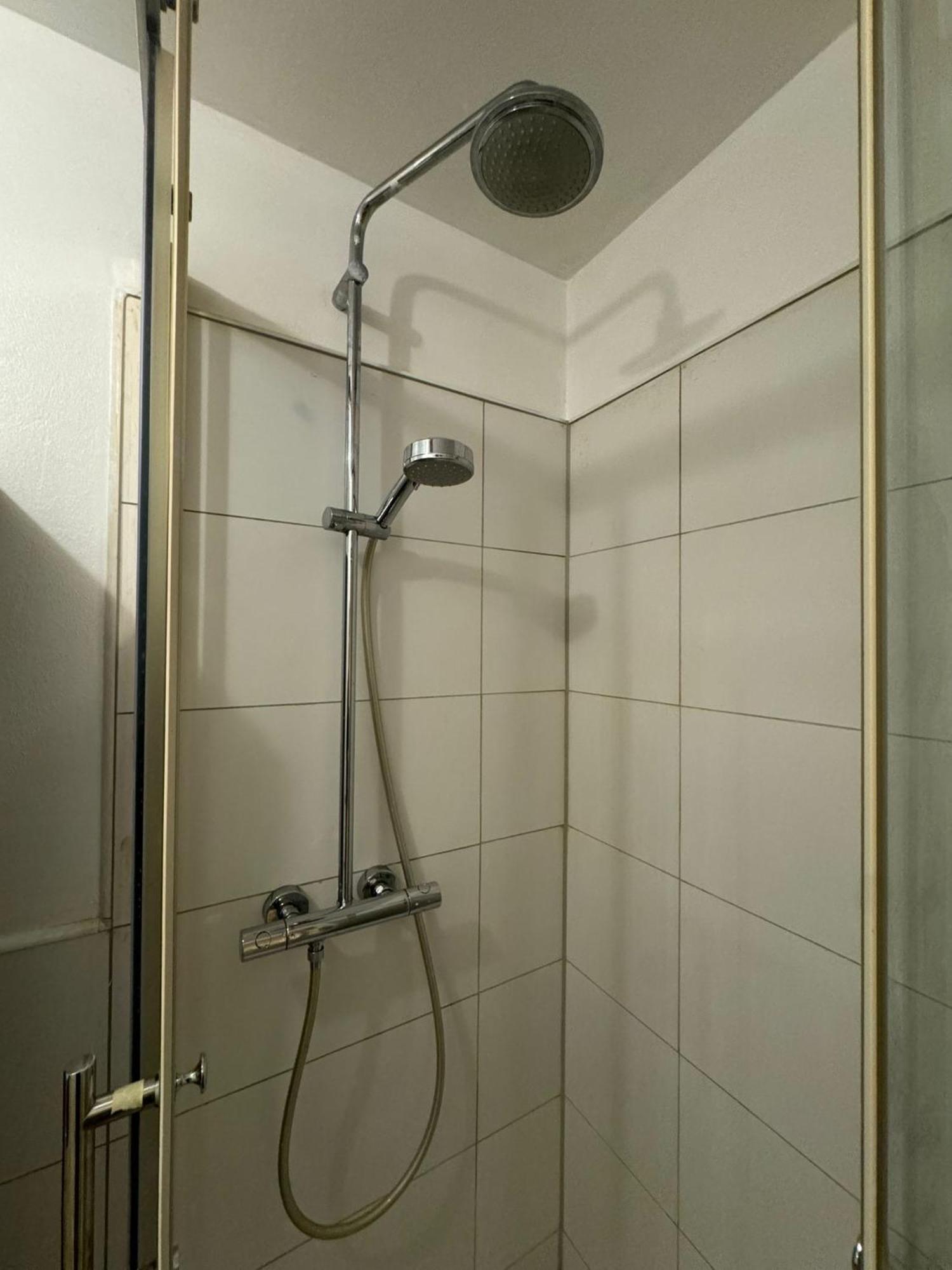 Moebliertes Zimmer Mit Tv, Internet & Kompletter Ausstattung In Bonn-Mehlem Buitenkant foto