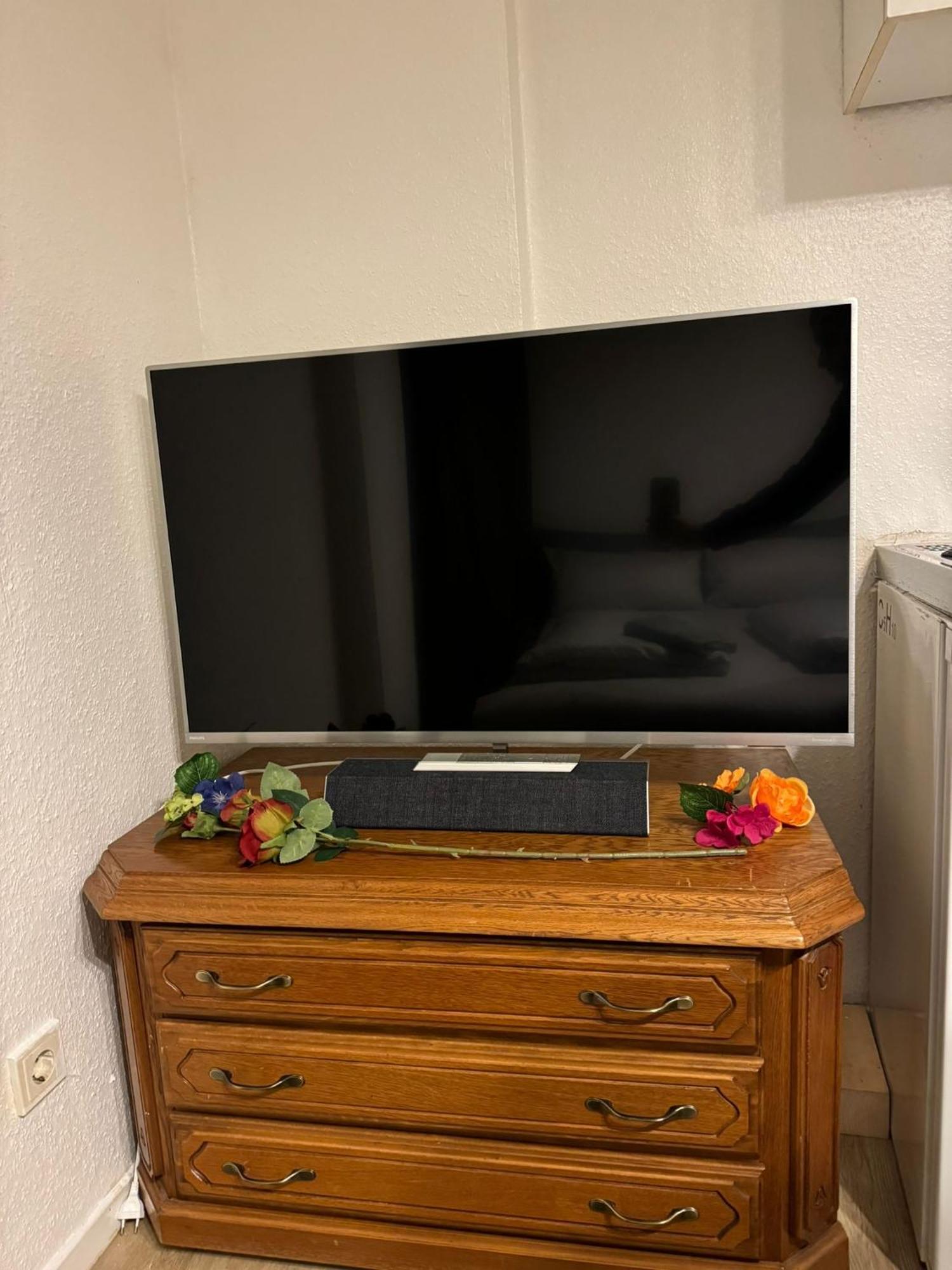Moebliertes Zimmer Mit Tv, Internet & Kompletter Ausstattung In Bonn-Mehlem Buitenkant foto