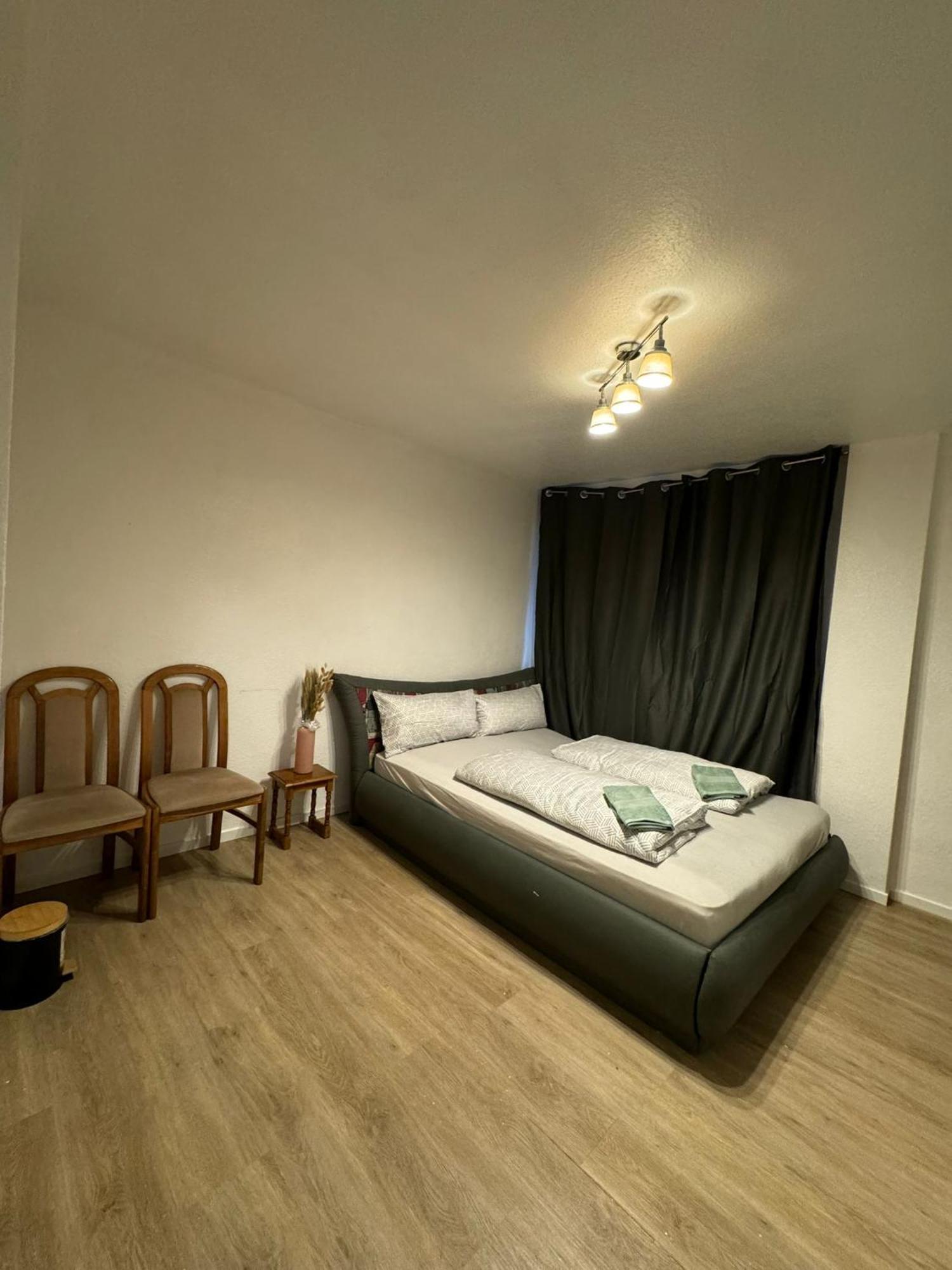 Moebliertes Zimmer Mit Tv, Internet & Kompletter Ausstattung In Bonn-Mehlem Buitenkant foto